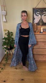 Ladda upp bild till gallerivisning, Kimono/klänning med volang
