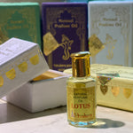 Ladda upp bild till gallerivisning, Lotus parfymolja 10 ml – Chakra Natural Perfume Oil roll-on från Indien | Beauty of India
