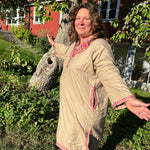Load image into Gallery viewer, Lyxig poncho från Kashmir – värme med stil

