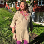 Load image into Gallery viewer, Lyxig poncho från Kashmir – värme med stil
