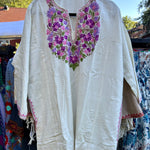 Load image into Gallery viewer, Lyxig poncho från Kashmir – värme med stil
