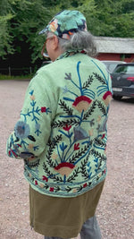 Load and play video in Gallery viewer, Embroidered jacket
